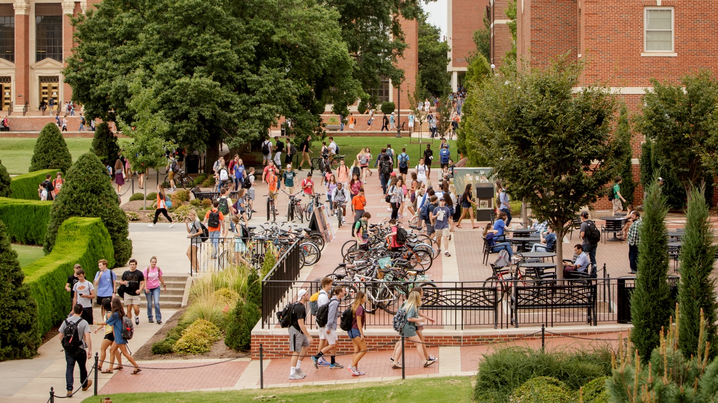 busy campus between library and union